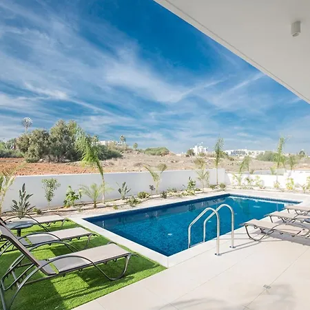 The Ultimate 5 Star Holiday In With Private Pool And Close To The Beach 1556 Villa