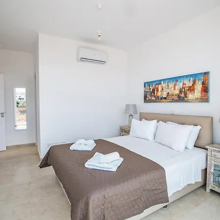 Villa The Ultimate 5 Star Holiday In With Private Pool And Close To The Beach 1556 *
