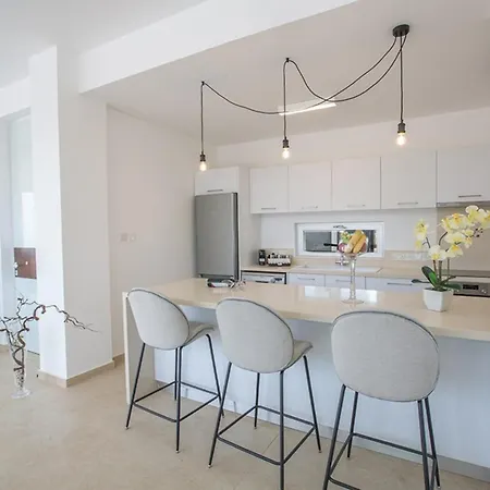 The Ultimate 5 Star Holiday In With Private Pool And Close To The Beach 1556