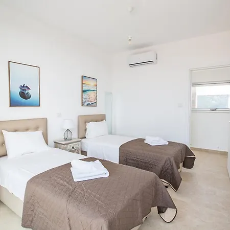 The Ultimate 5 Star Holiday In With Private Pool And Close To The Beach 1556 * Protaras