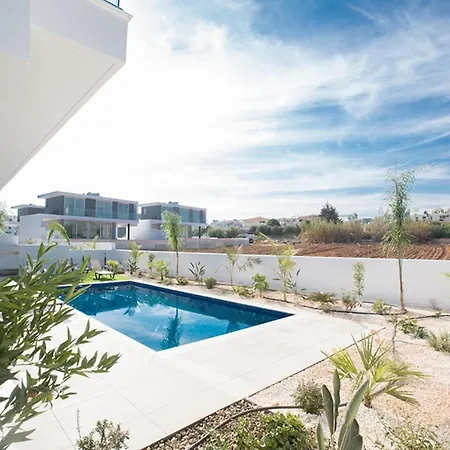 Villa The Ultimate 5 Star Holiday In With Private Pool And Close To The Beach 1556